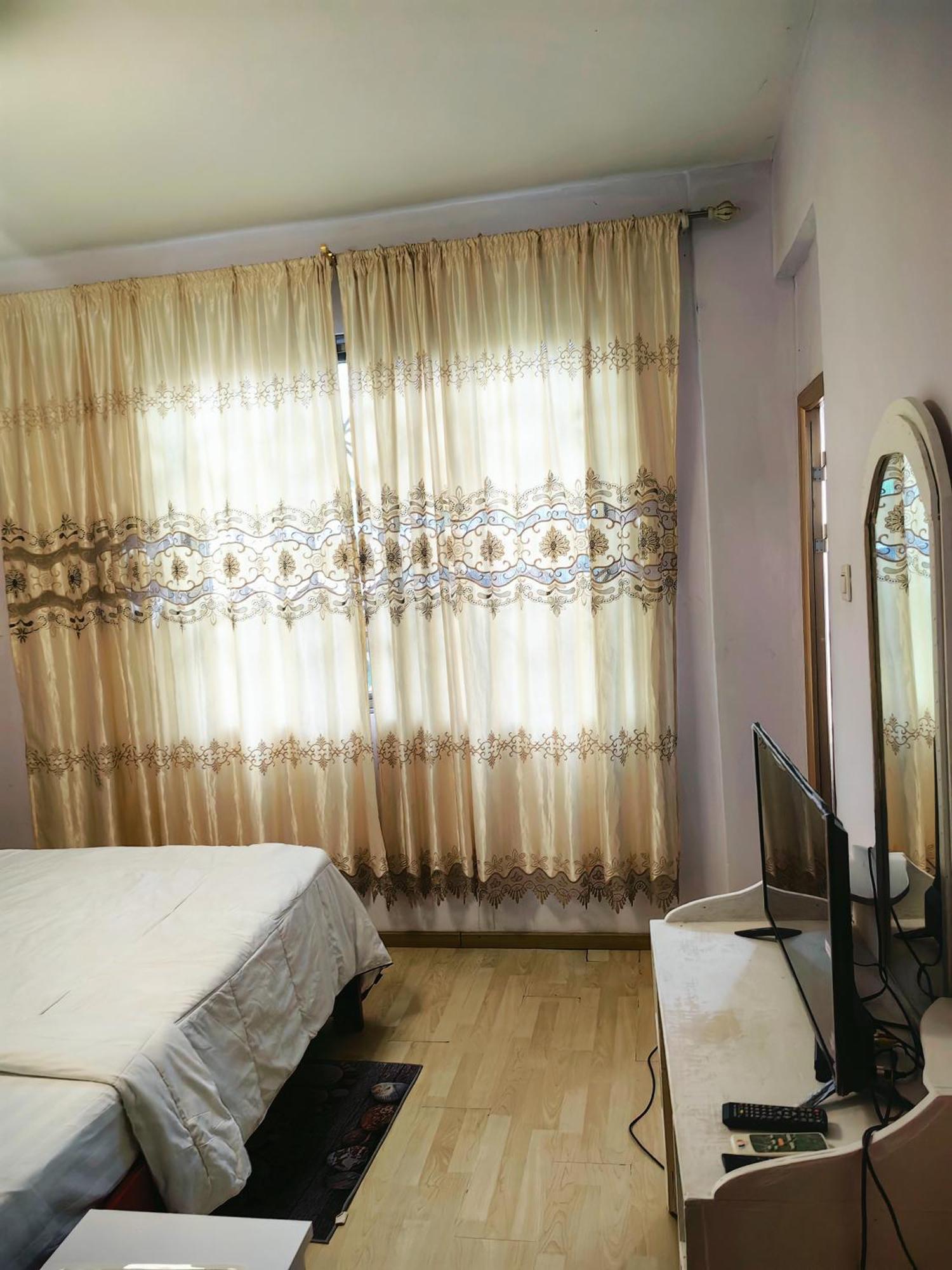 Hongyuanprimierhotel Accra Exterior photo